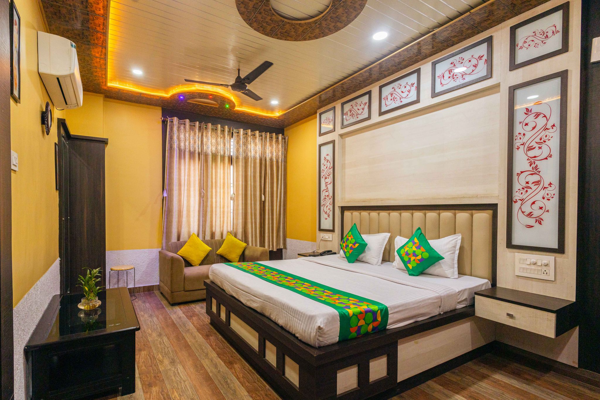 Treebo Saumendra Residency Deluxe Room 3