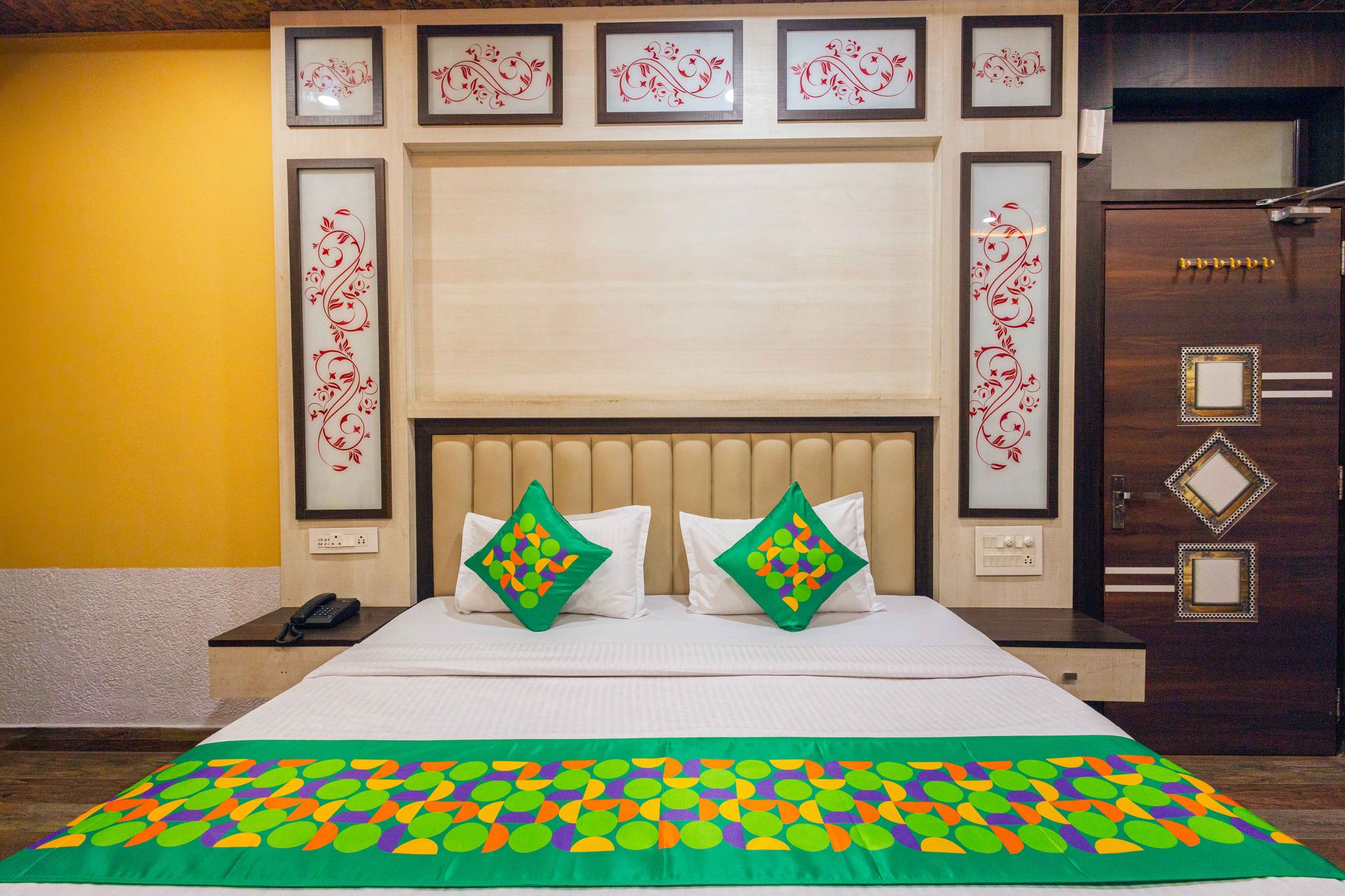 Treebo Saumendra Residency Deluxe Room 5