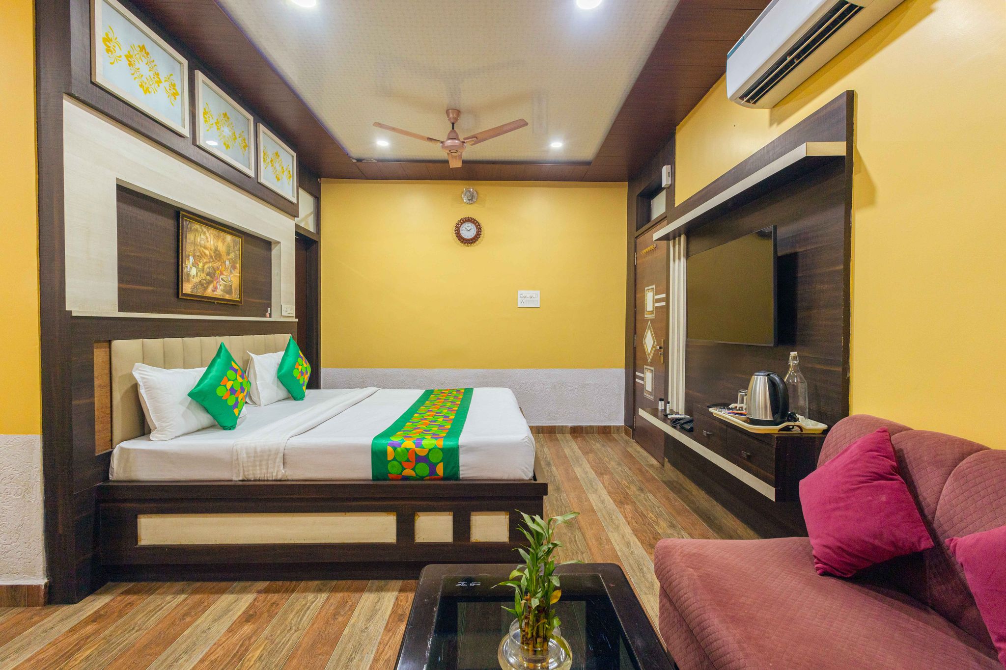 Treebo Saumendra Residency Premium Room 5