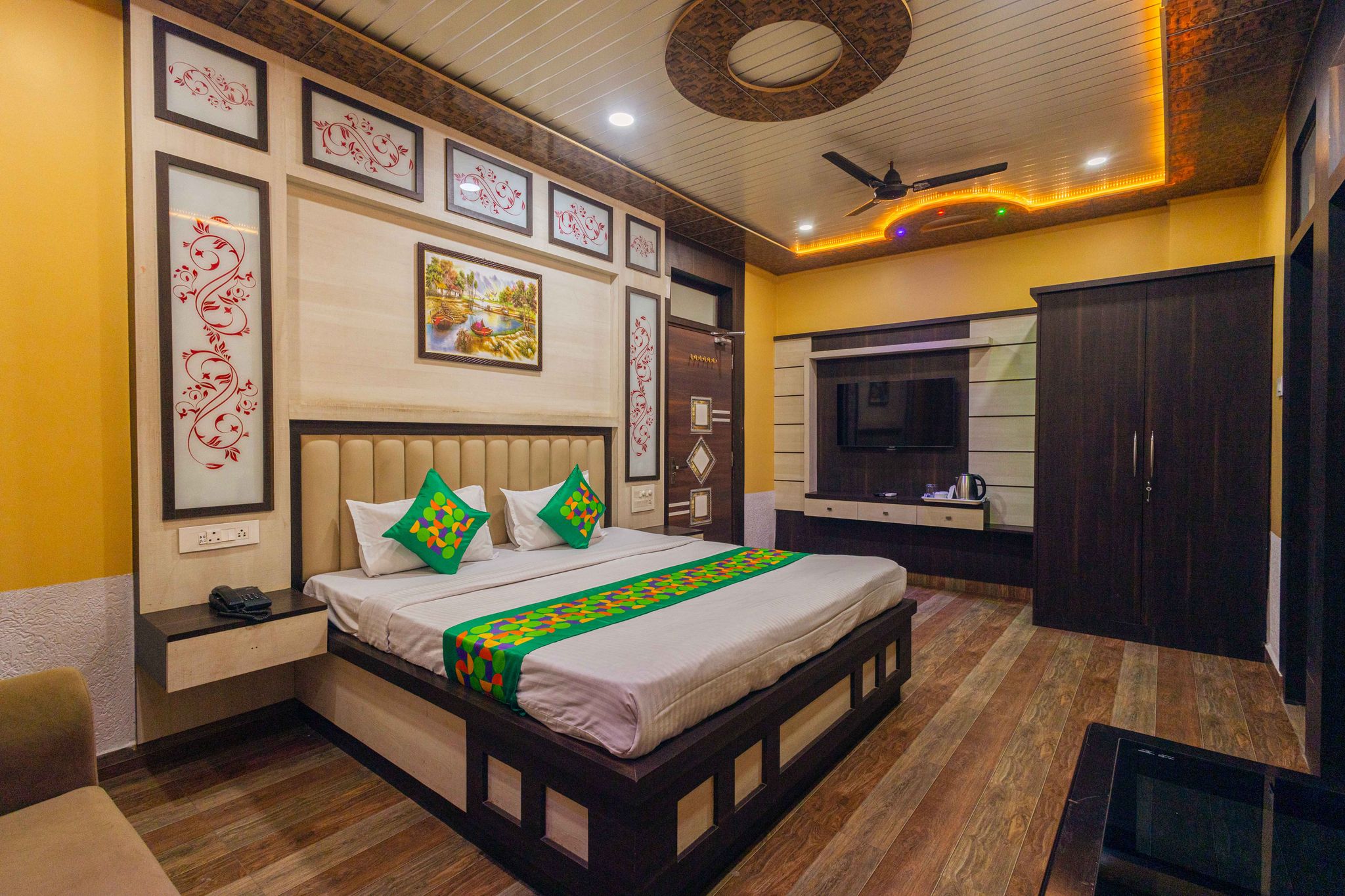 Treebo Saumendra Residency Deluxe Room 7