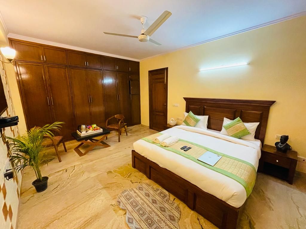 4 BHK 