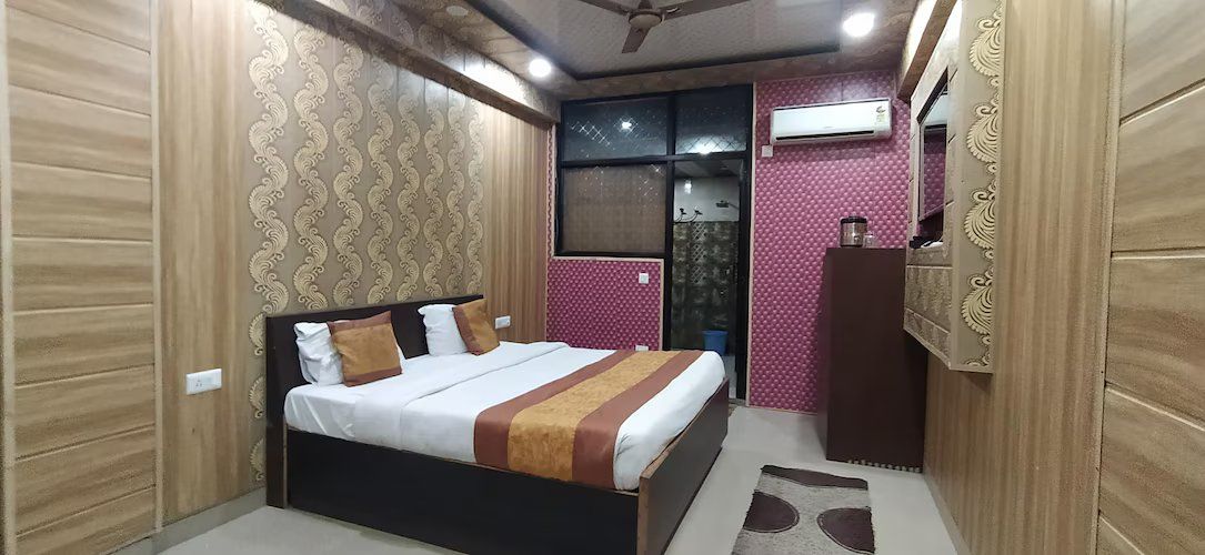 Super Deluxe Double Bed Room