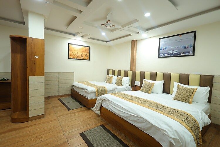 Super Deluxe Four Bed Room