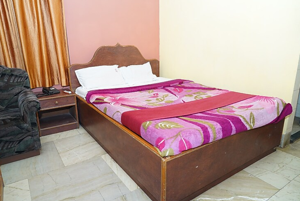 Hotel Aastha Palace Non Ac Deluxe Room