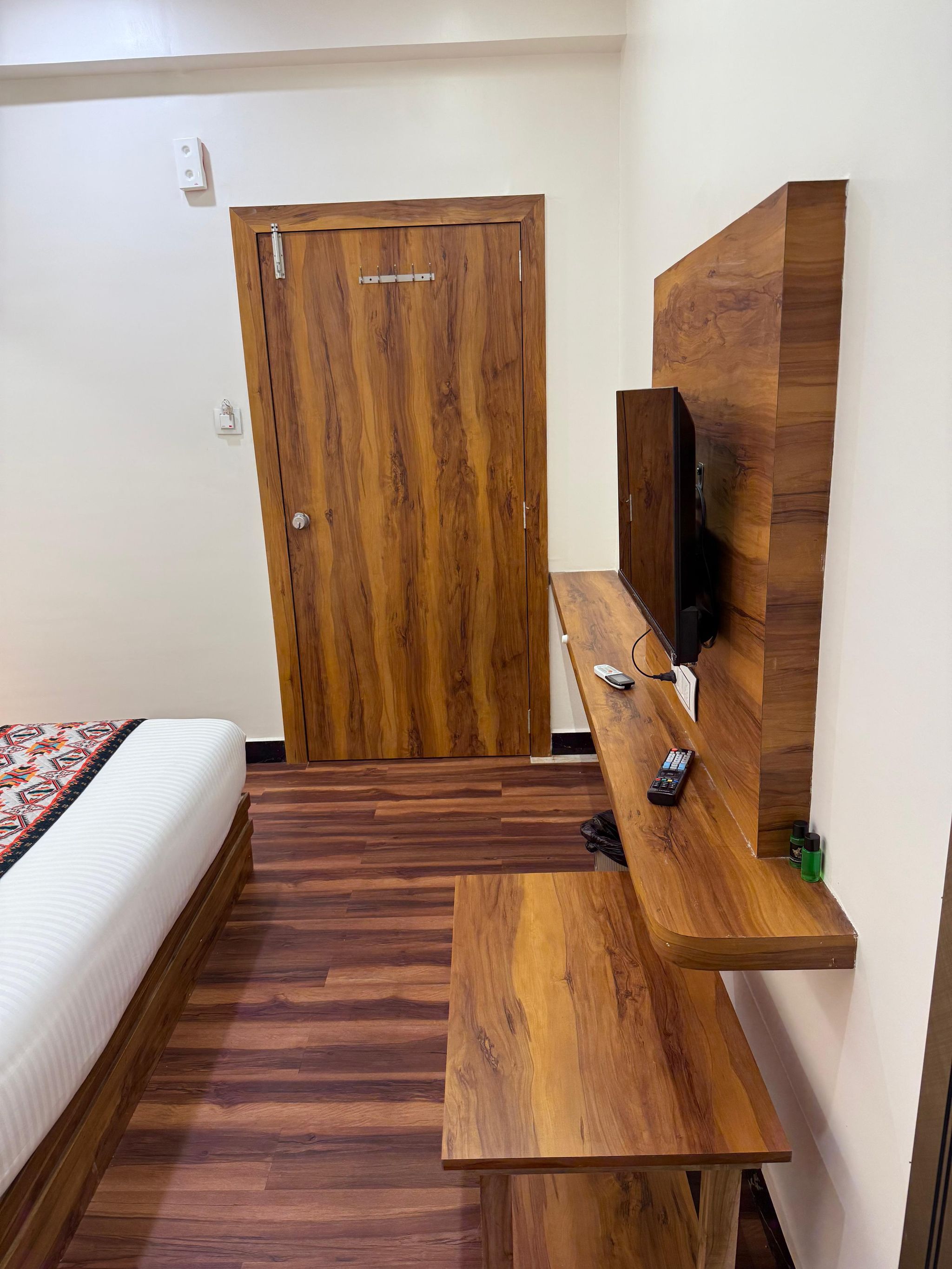 HOTEL RUDRA Deluxe Room 7