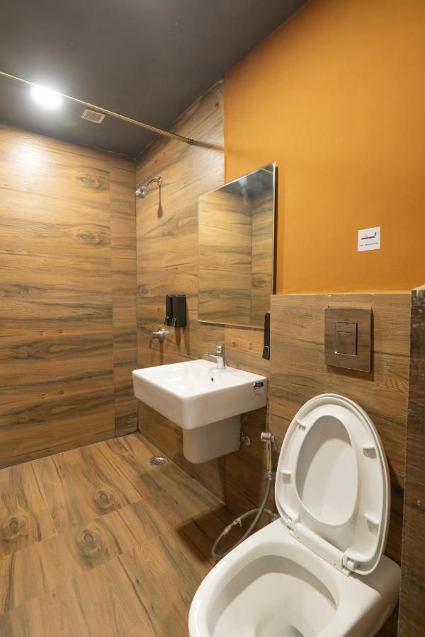 NAPTAPGO Private Double POD Room Suite