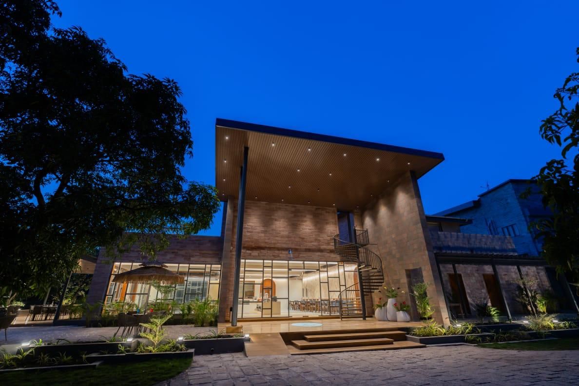 Hotel Exterior