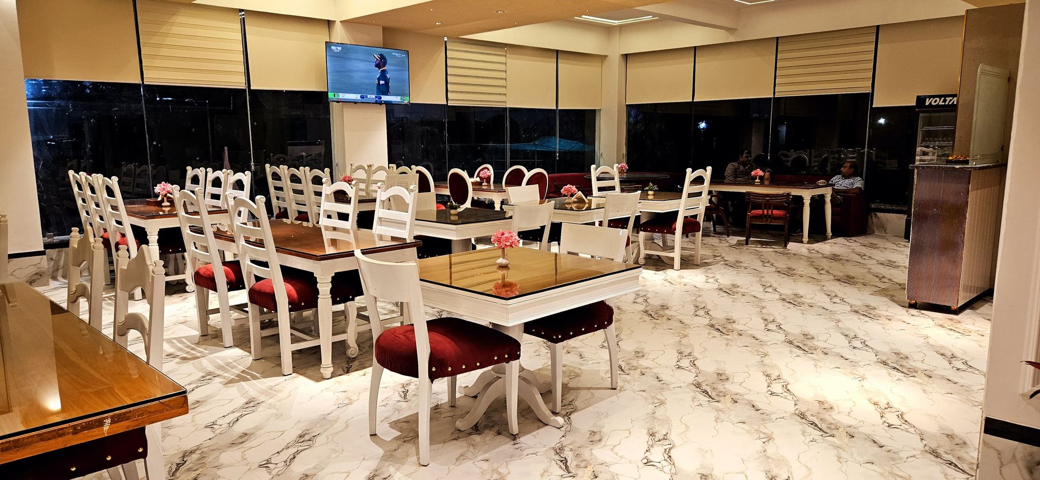 Food & Dining
