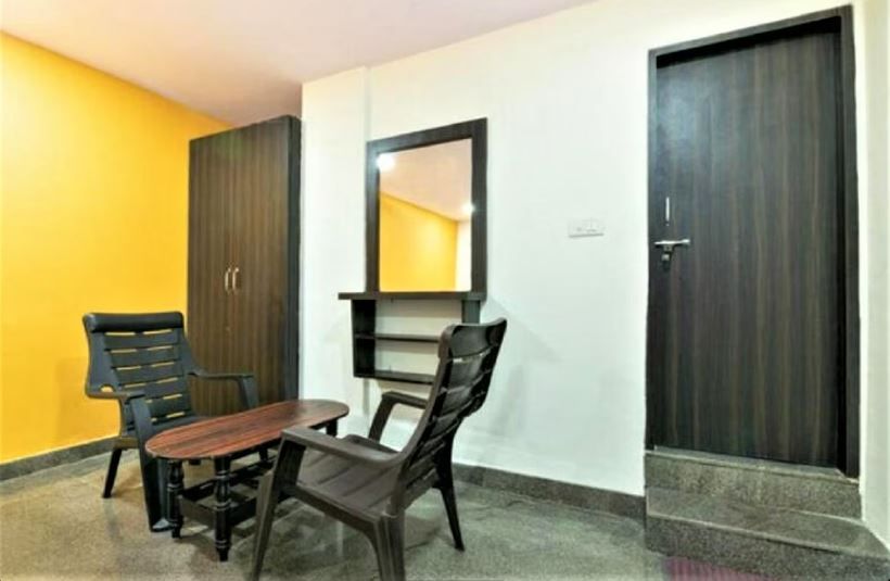 Hotel Sai Comforts Deluxe AC Room 7