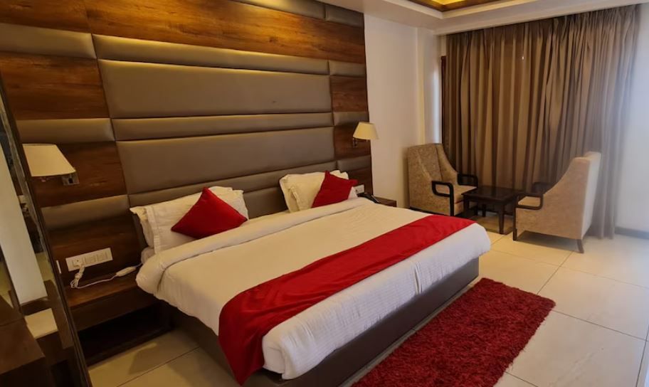 Super Deluxe Valley View