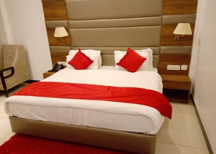 Executive Valley View With Balcony