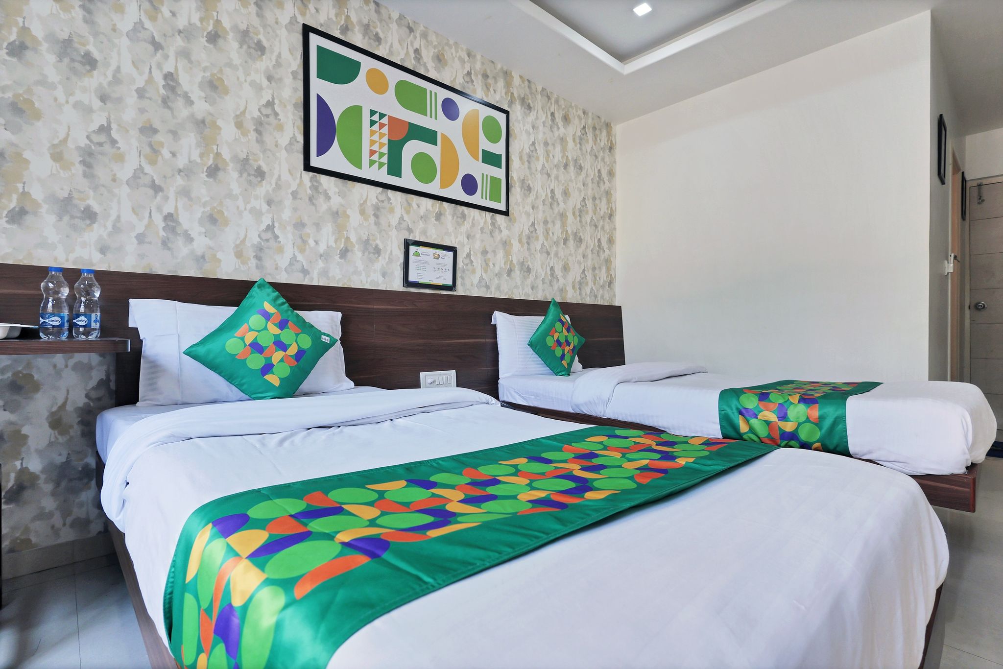 Treebo RVG, Alkapuri Standard Room