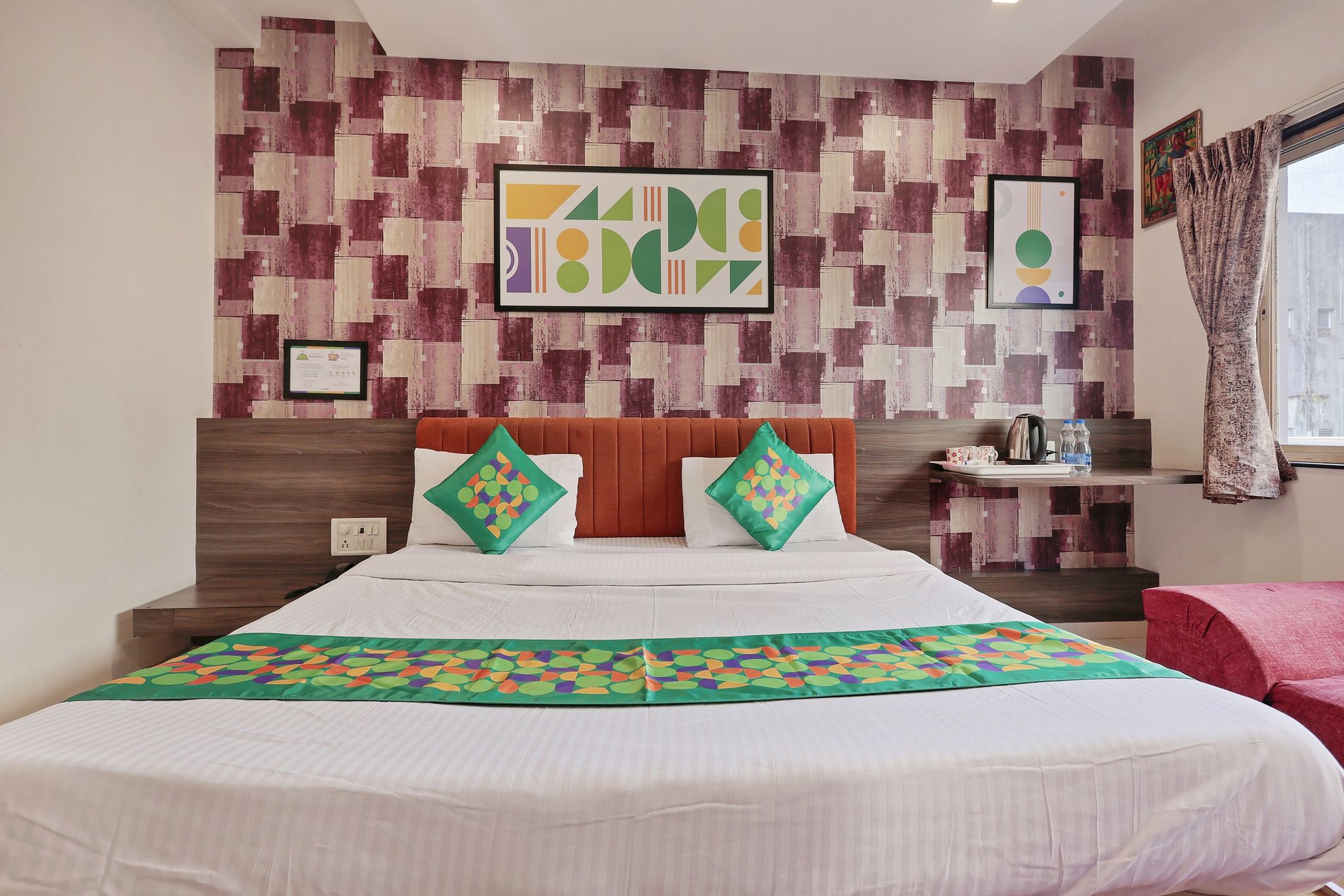 Treebo RVG, Alkapuri Deluxe Room 7