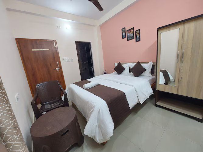 Queen Room