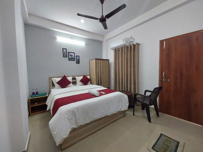 Manor Residency Queen Room 9