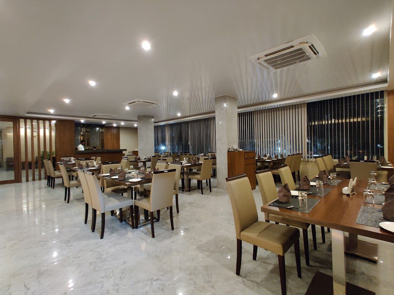 Food & Dining