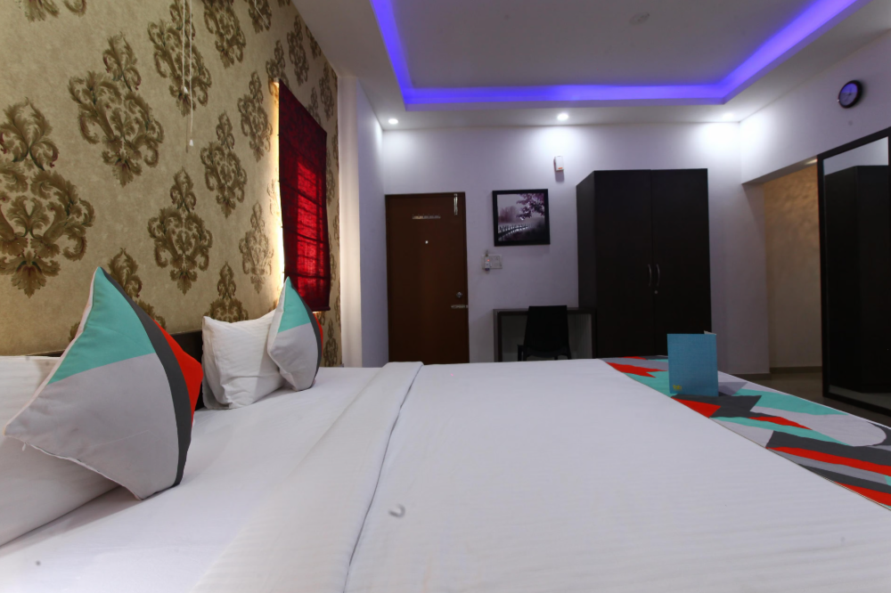 Avenue Inn Deluxe Room 2