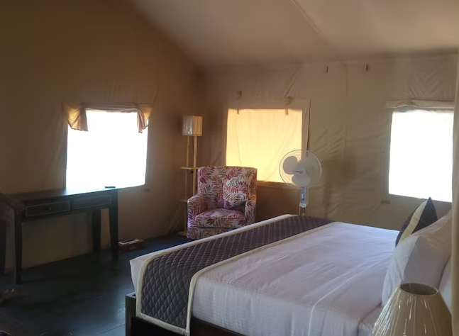 Swiss Premium Tented Room