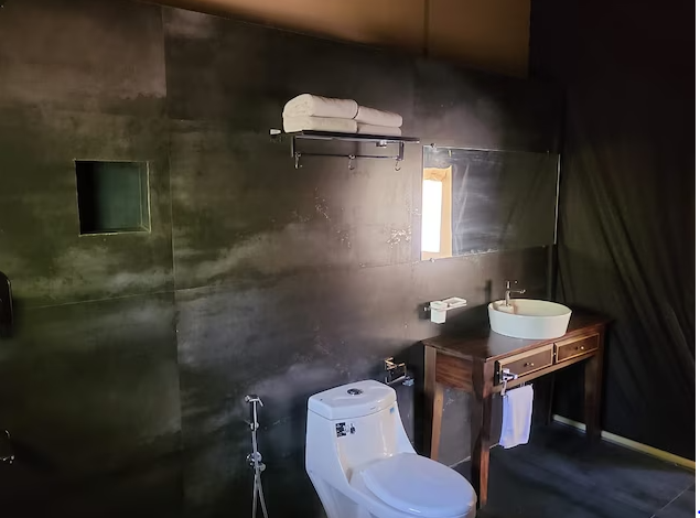 Swiss Premium Tented Room