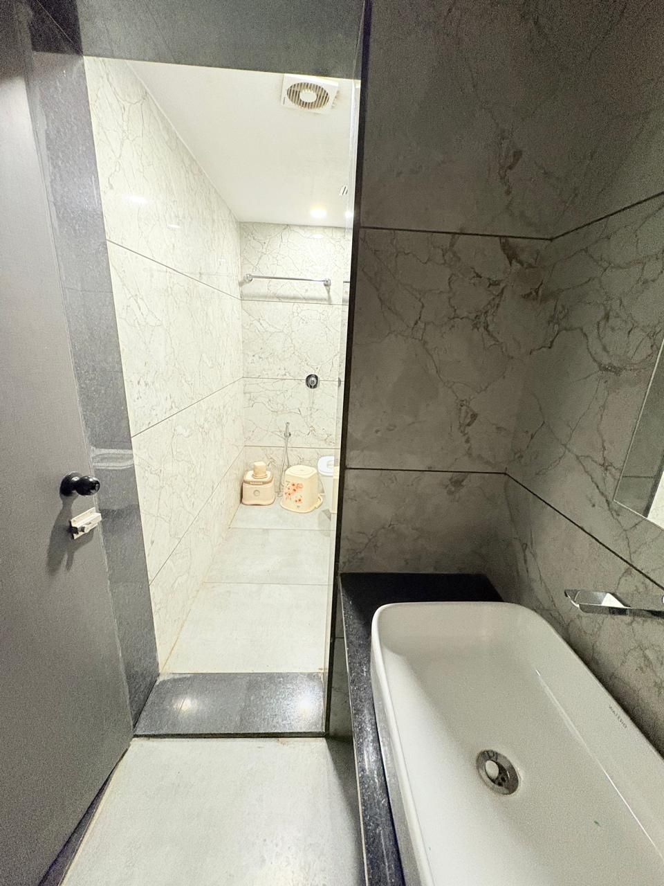 Hotel Dhara DELUXE ROOM 3