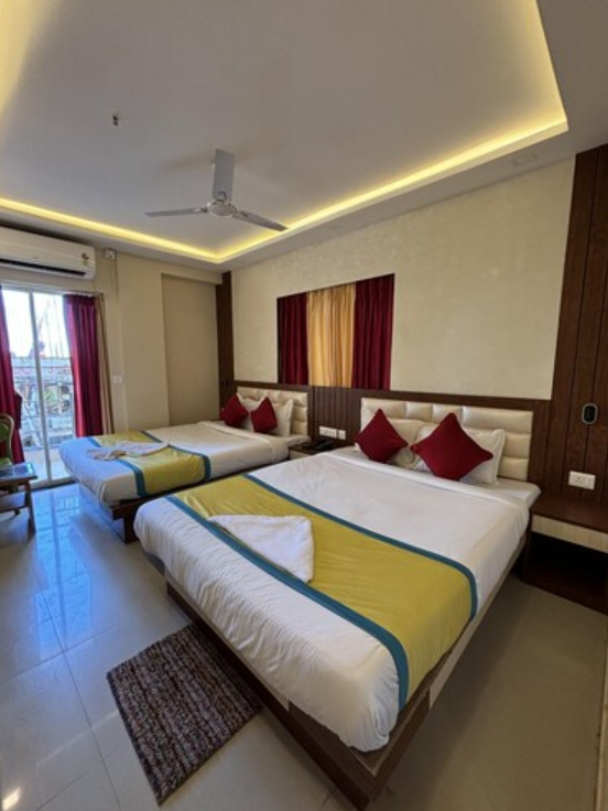 SUPER DELUXE FAMILY ROOM