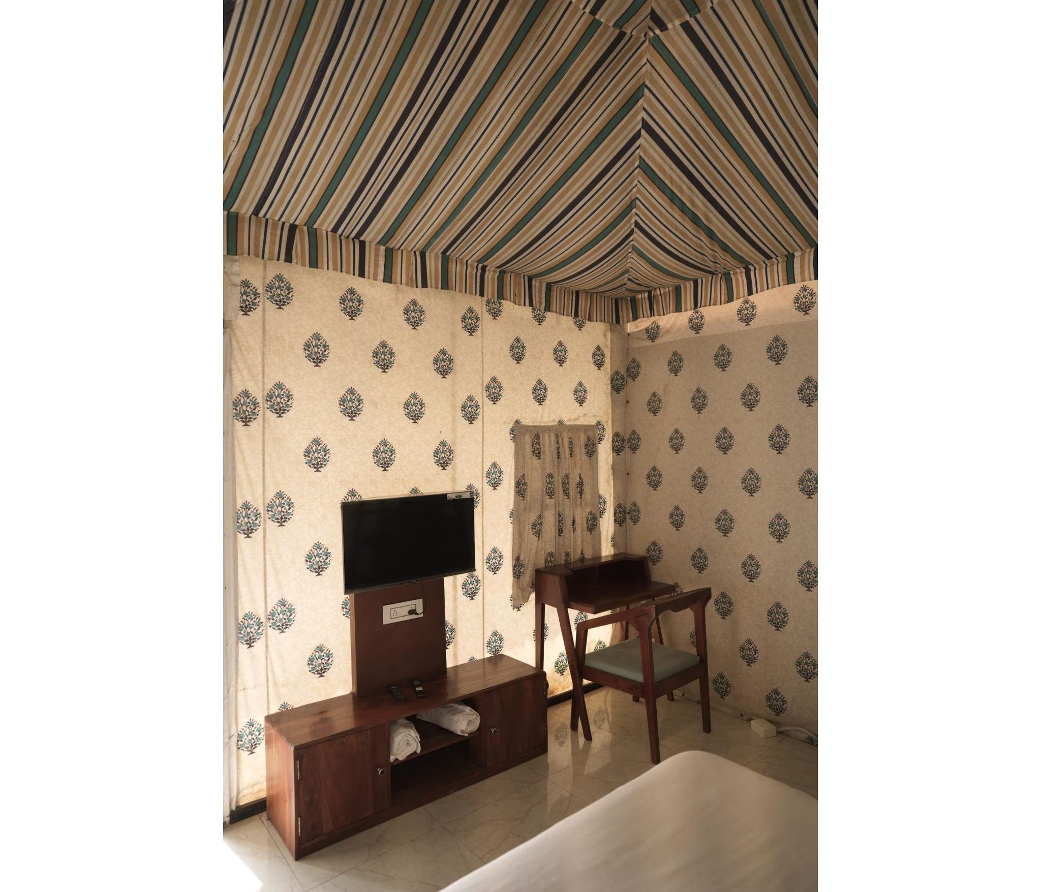 Chandraprabha Signature Resort Luxury Cottage Tent 3