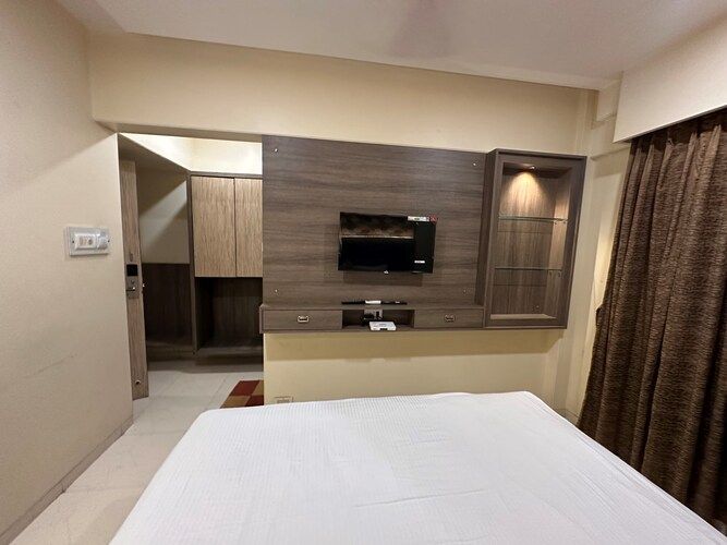 Hotel SriKrishna Paradise Deluxe Room 9