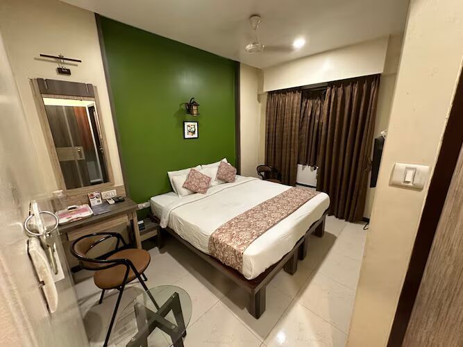 Hotel SriKrishna Paradise Deluxe Room 7