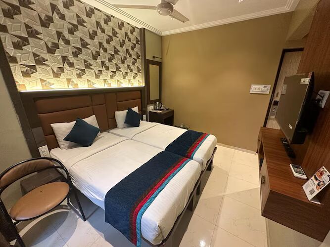 Hotel SriKrishna Paradise Deluxe Room