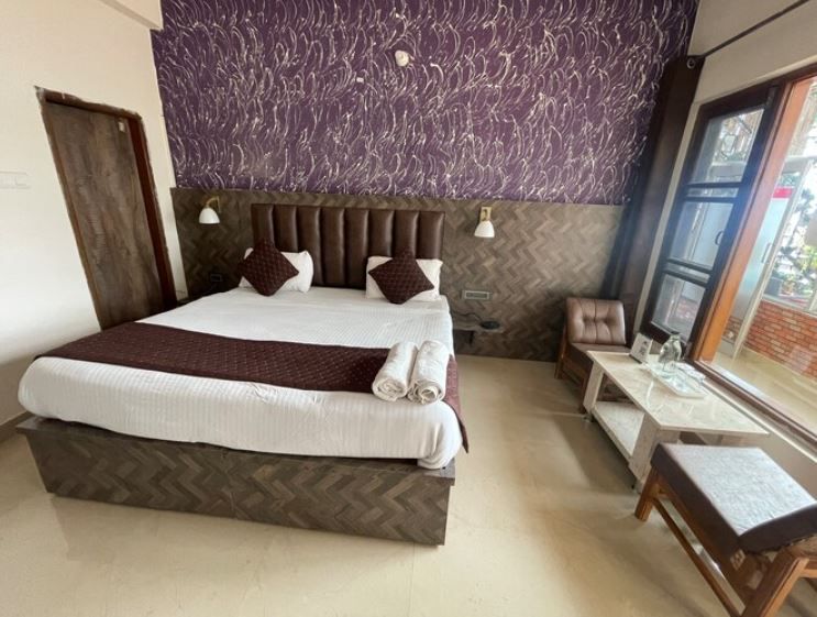 The Panda Deluxe Room Non AC 9