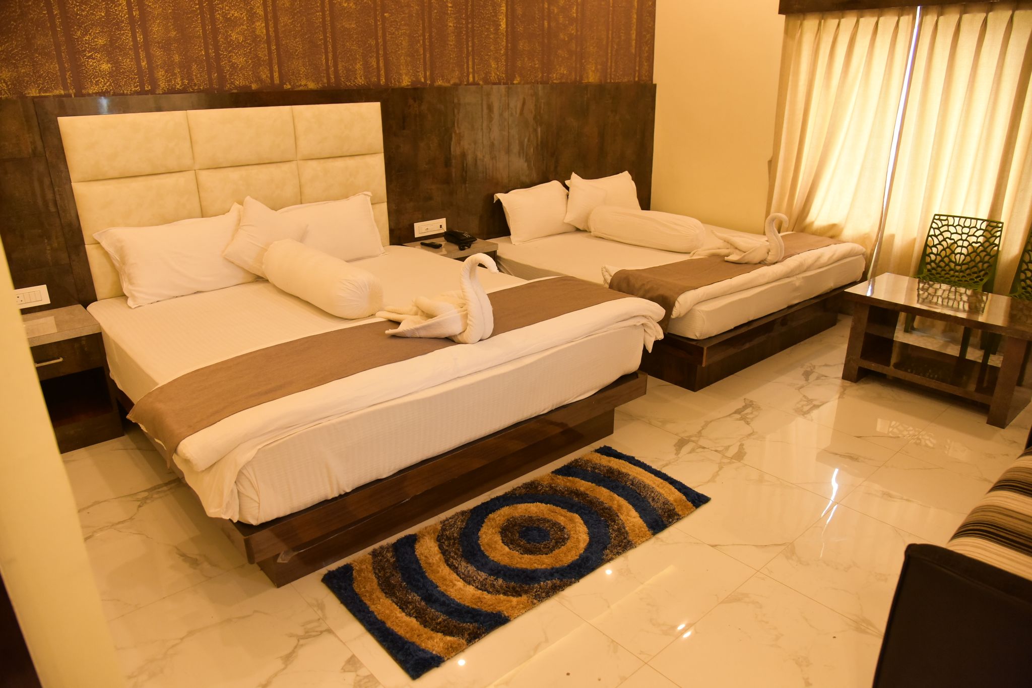 Deluxe 4 Bed Non Sea View