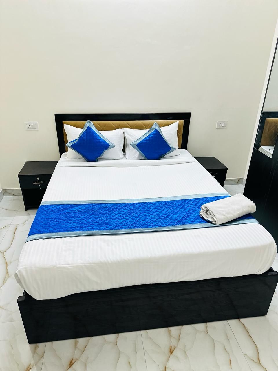 SV comforts Non-AC Rooms 3