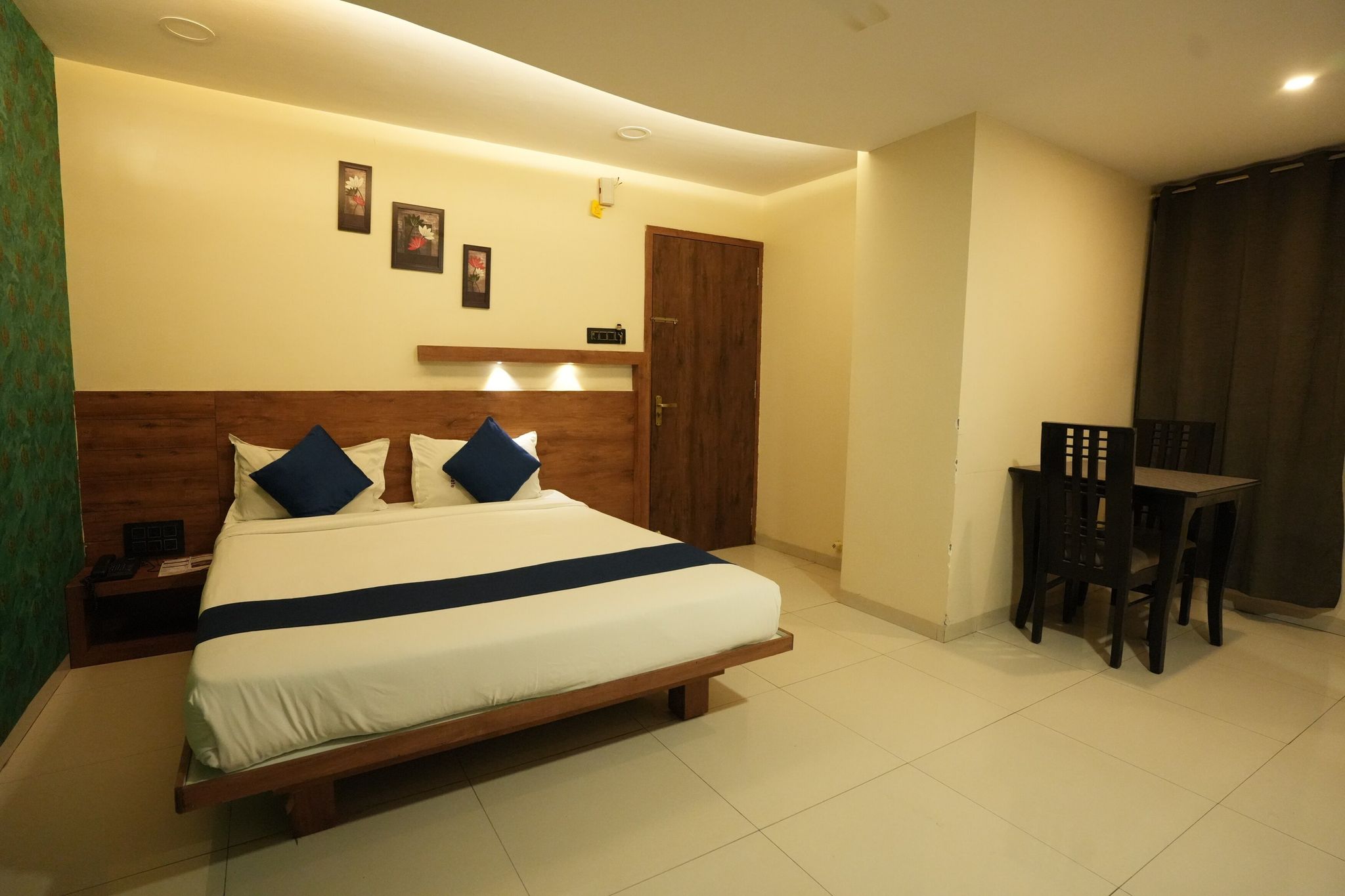 Hotel Pune Gate Narhe