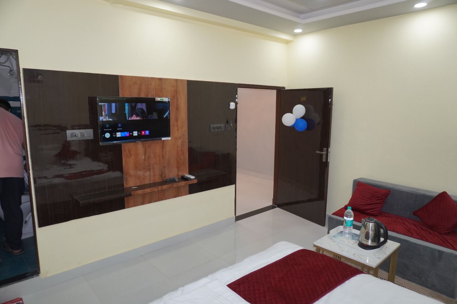 Hotel Hanumat Palace Deluxe Room 4