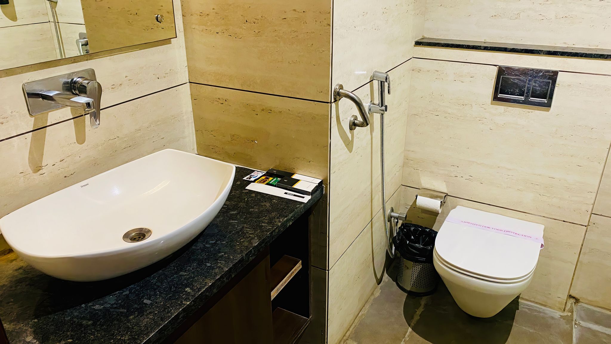 Hotel The Bellevue Deluxe Room 4