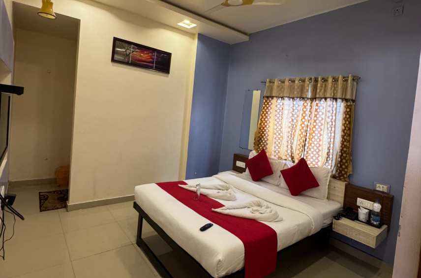 Deluxe Non AC 4 BED Room