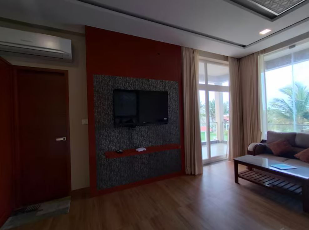 Garden View Club Suite Room