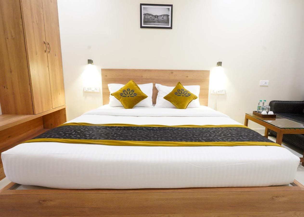 Hotel Prime Inn Deluxe Double Bed 4