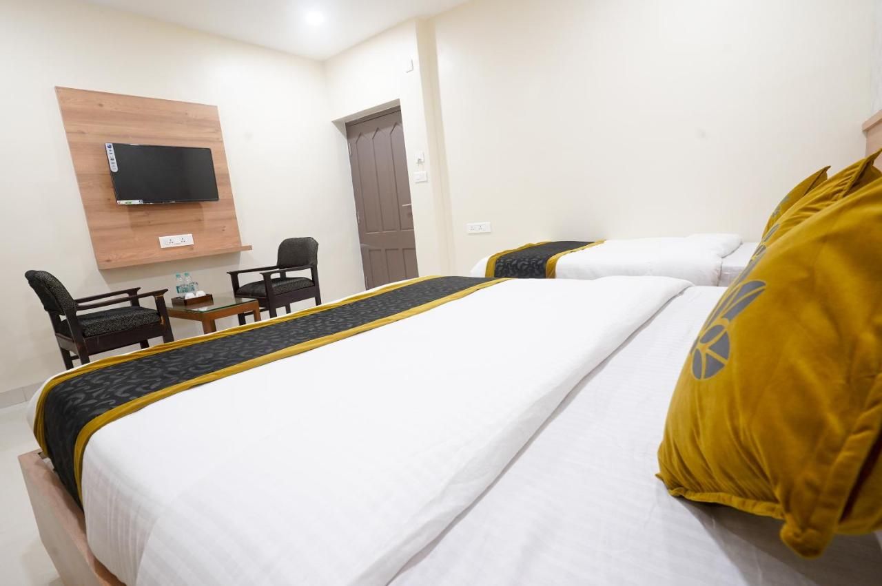 Deluxe Triple Bed Room