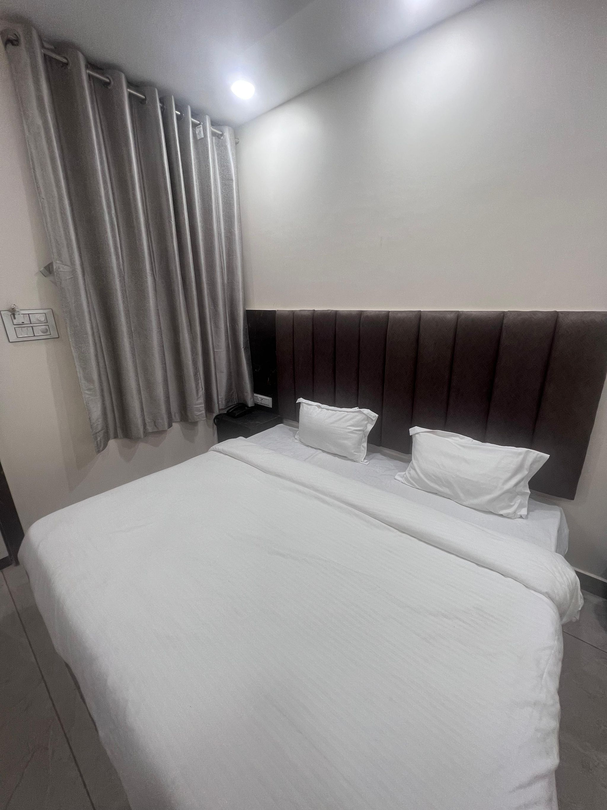 The Byke Express - Avanti Residency - Ujjain Deluxe Room 3