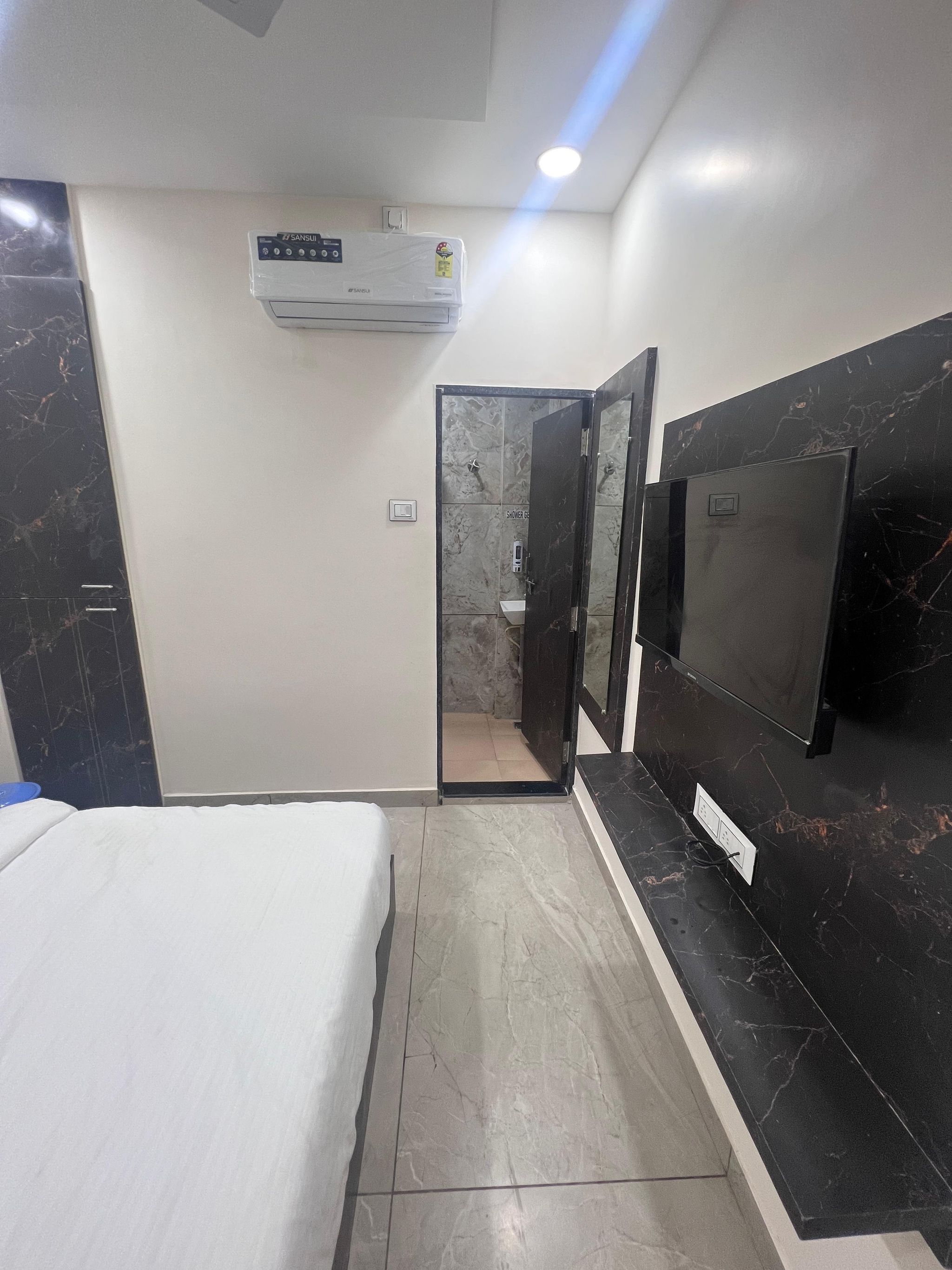 The Byke Express - Avanti Residency - Ujjain Deluxe Room 4