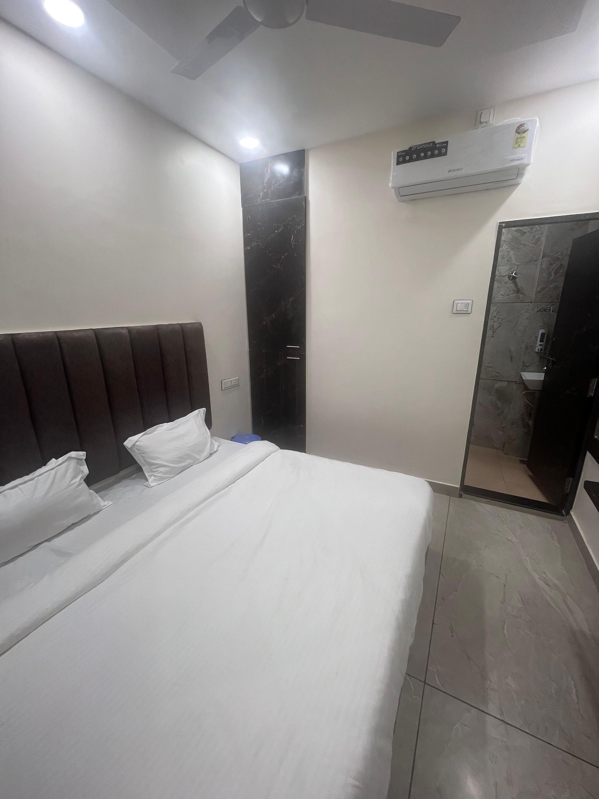 The Byke Express - Avanti Residency - Ujjain Deluxe Room 2