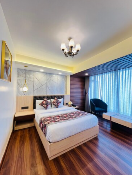 Premium Broadway Boutique Valley View