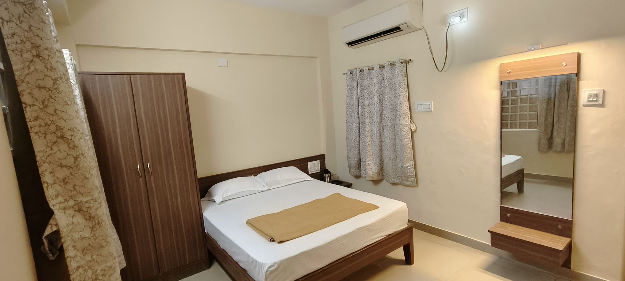The Grand Pratap Deluxe AC Room 6