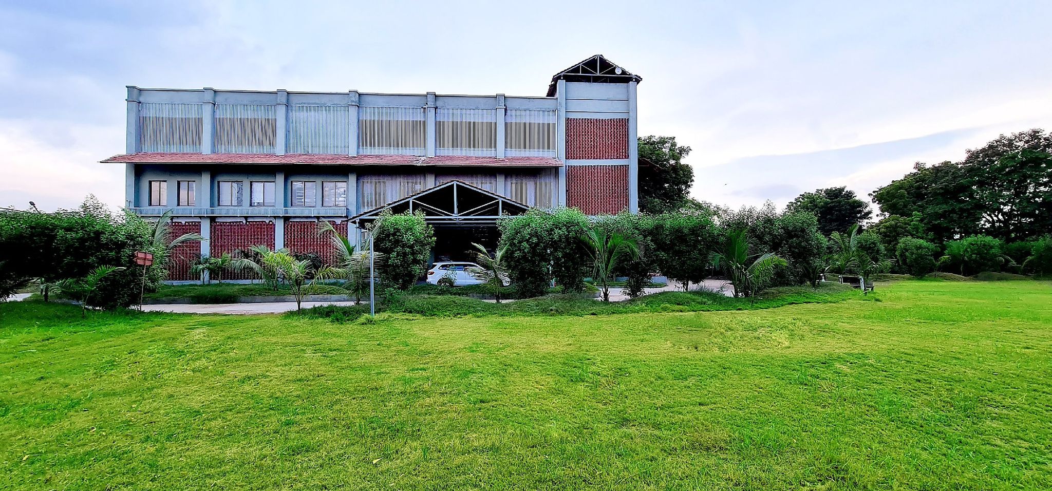 Mahi WaterGate Resort