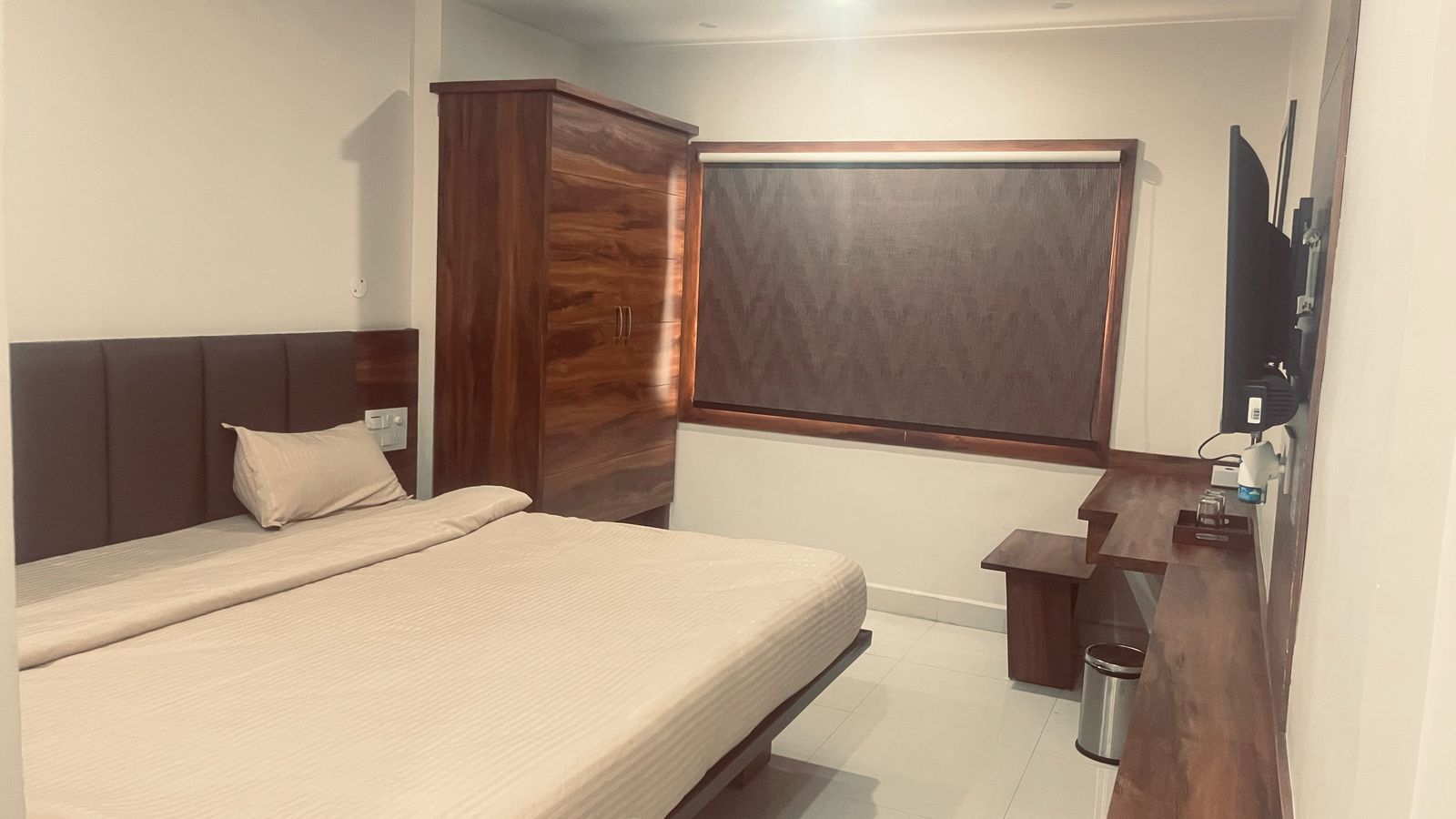 The Byke Express Om Celebrations (Bhopal) Deluxe Room