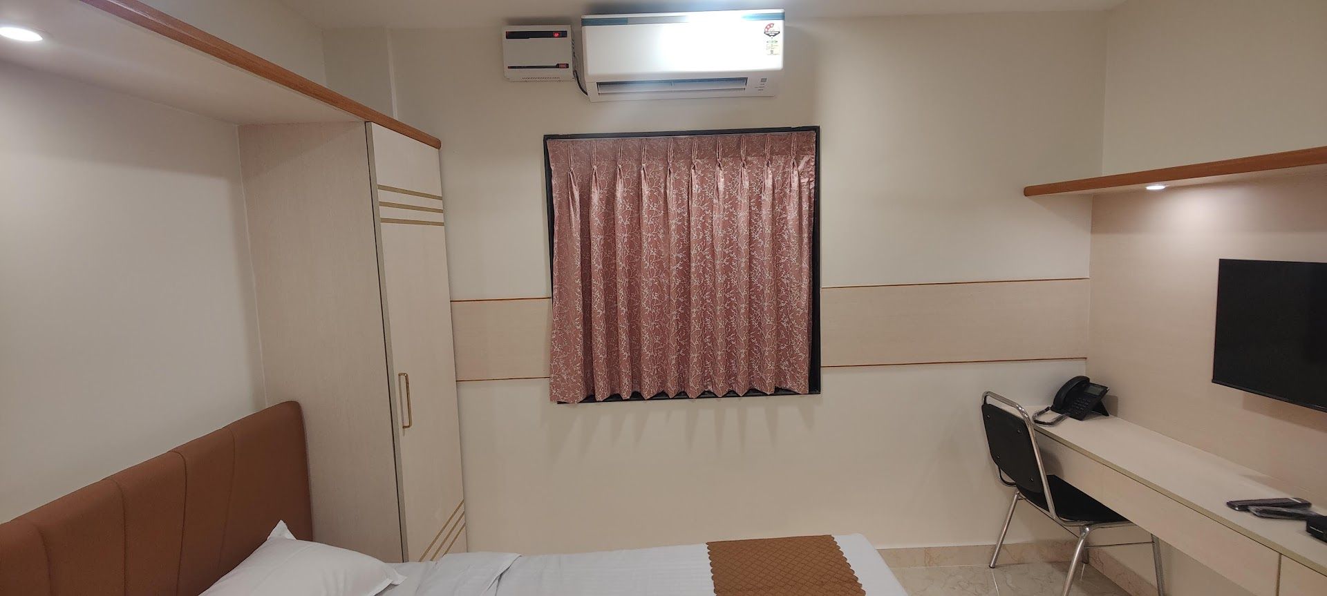 Nandhavanam A Business Class Residency Double Room 10