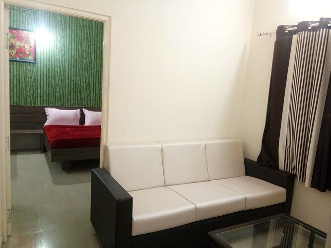 Deluxe Suit A.C Rooms