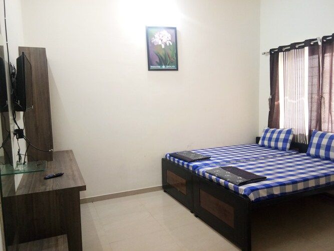 Buldana Urban Bhakt Niwas Double Bed Non-A.C Room 4