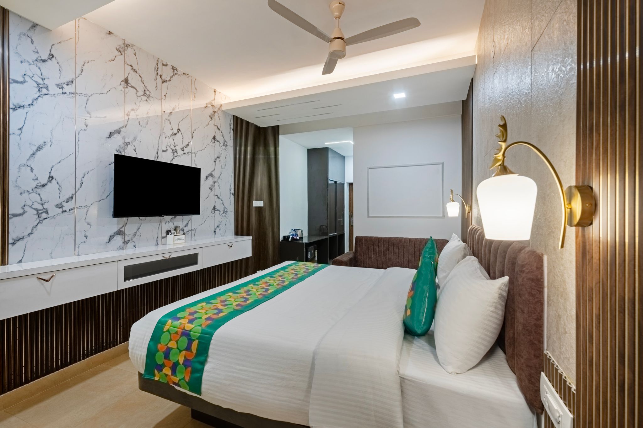 Treebo Premium Emerald Dove Deluxe Room 2